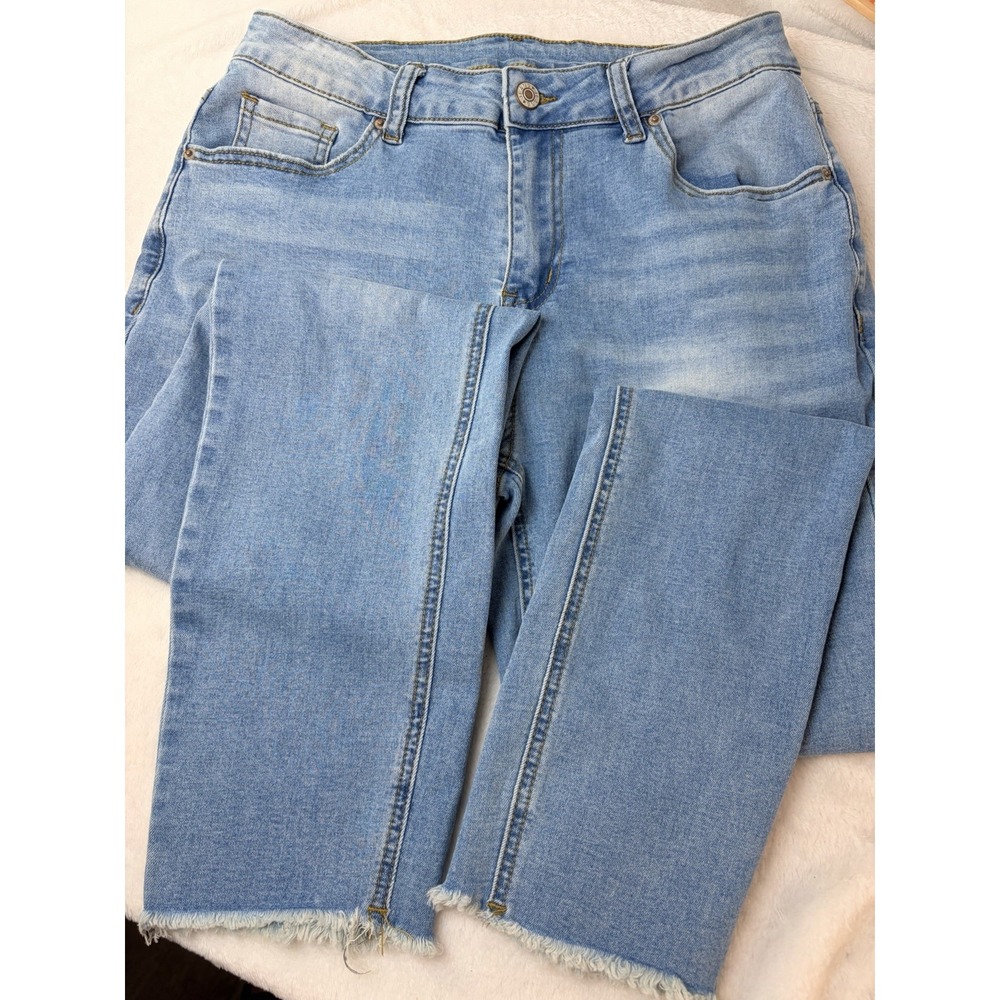 Mid-Rise Light Wash Frayed Raw Hem Jeans Size 8 Stretch Denim Classic Fading EUC